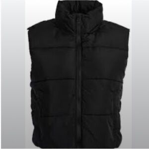 Almost Famous Cropped Puffer Vest Size M